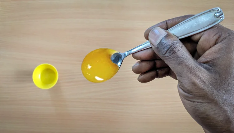 wedderspoon manuka honey color and texture